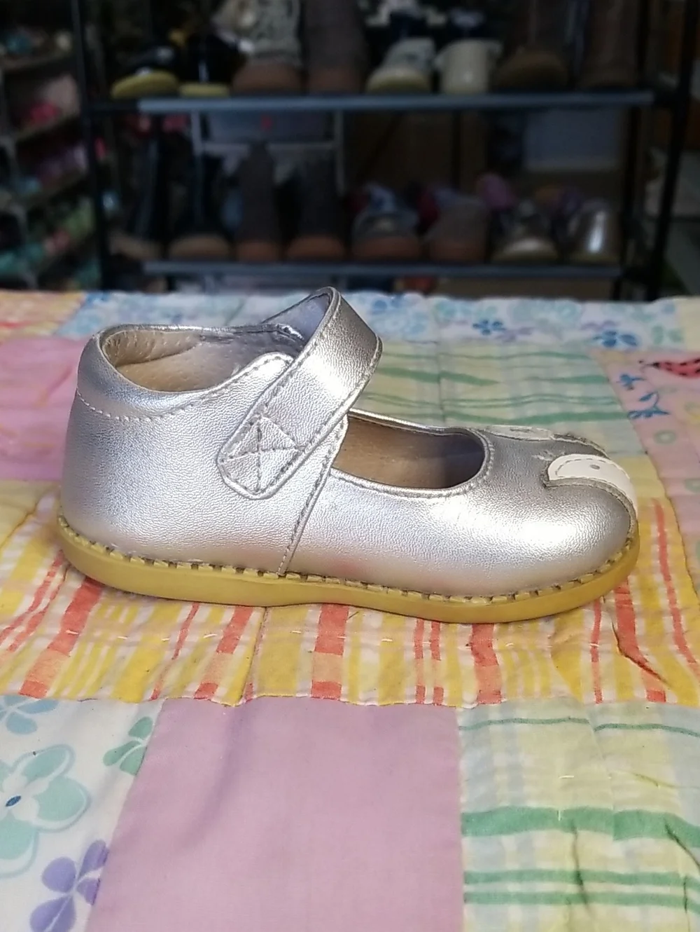 Livie & Luca Silver Leather Mary Jane Shoes with White Peacocks Size 5